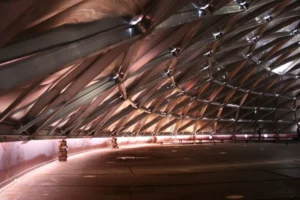Estructura triangulada de un techo domo geodésico de aluminio